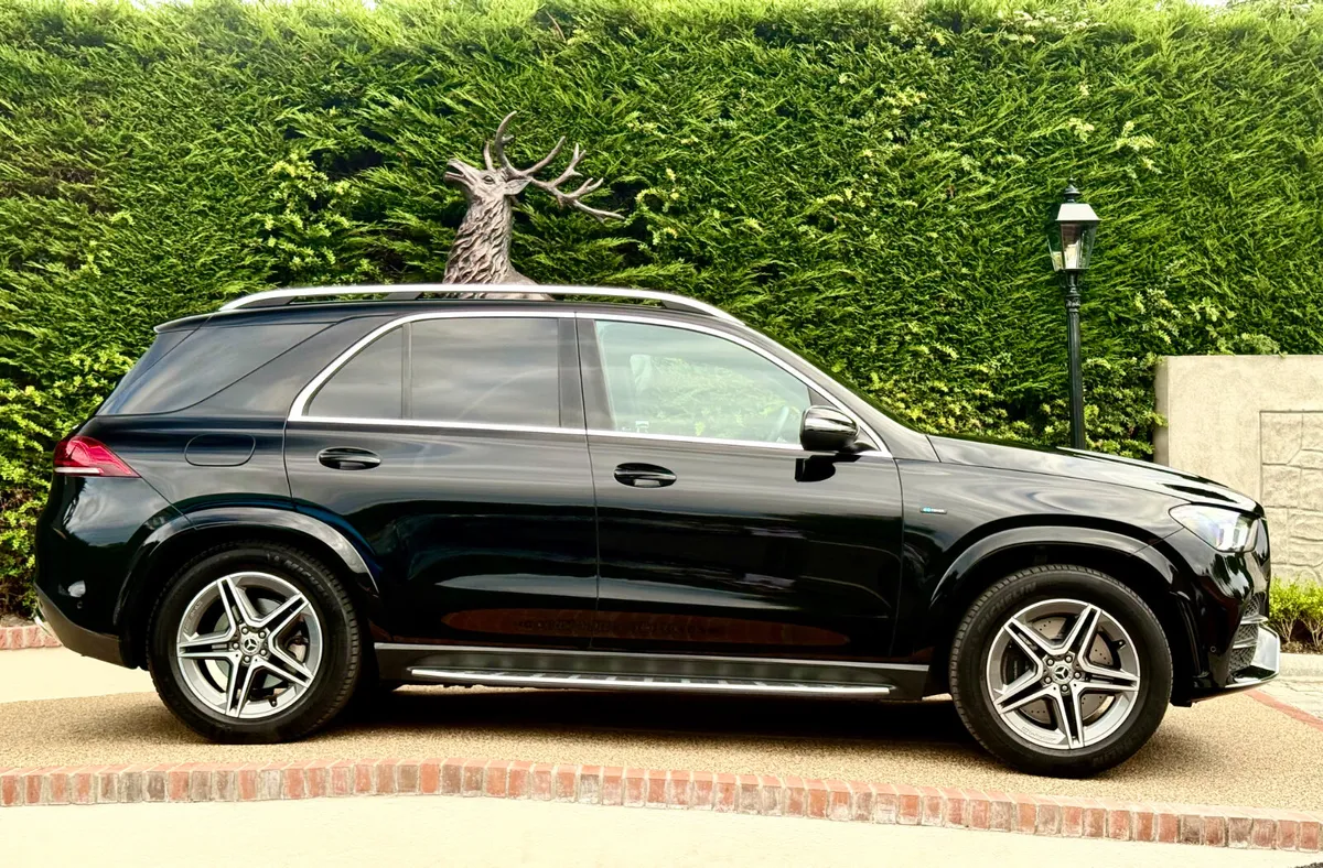 Mercedes-Benz GLE 2021 AMG 350D 4 MATIC - Image 3