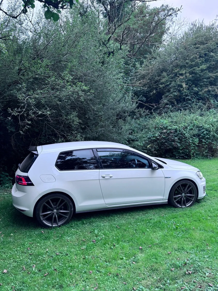 Volkswagen Golf GTD - Image 2