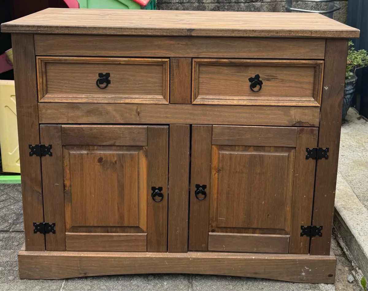 Cabinet - Image 1