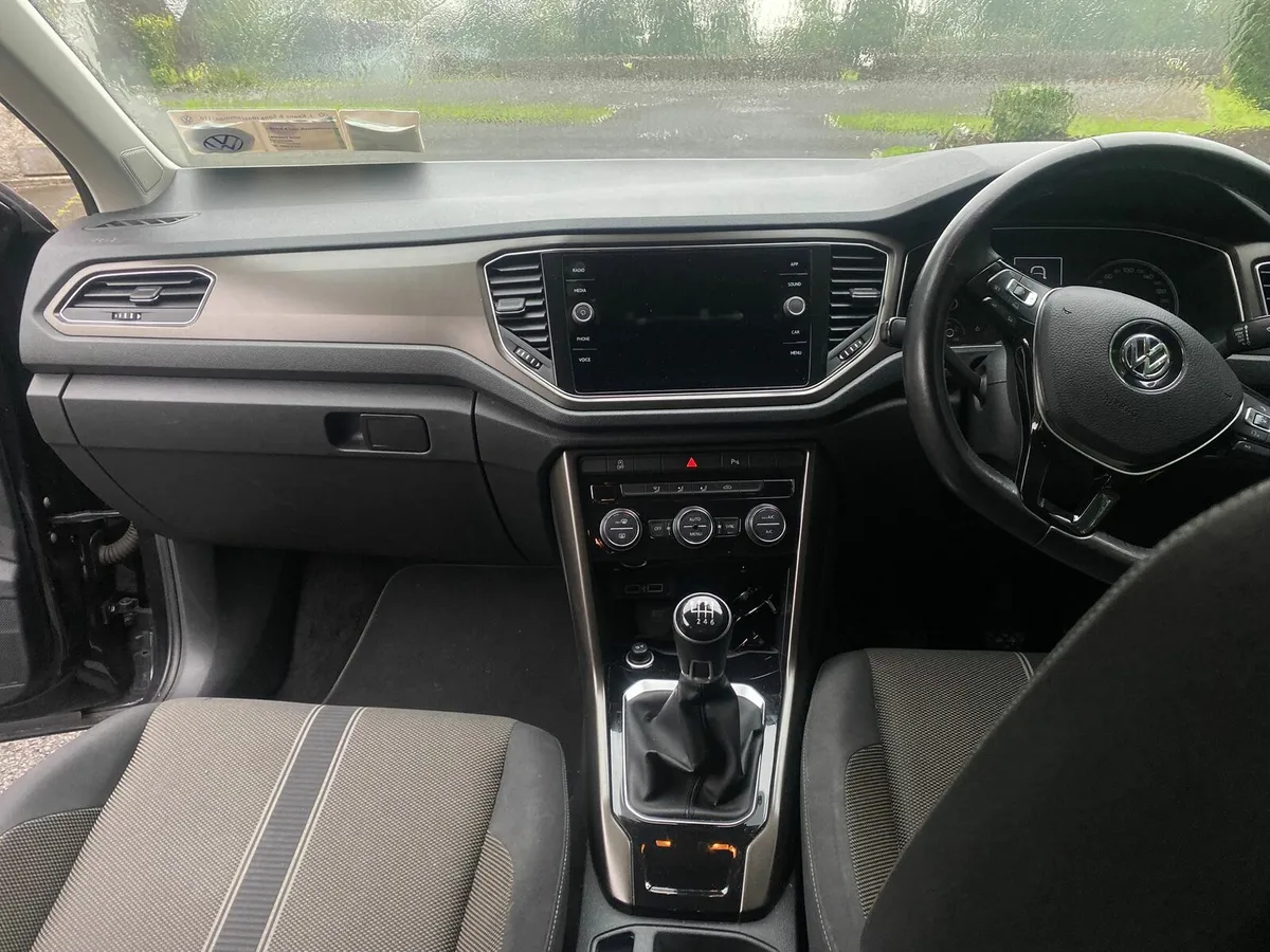 Volkswagen T-roc - Image 4