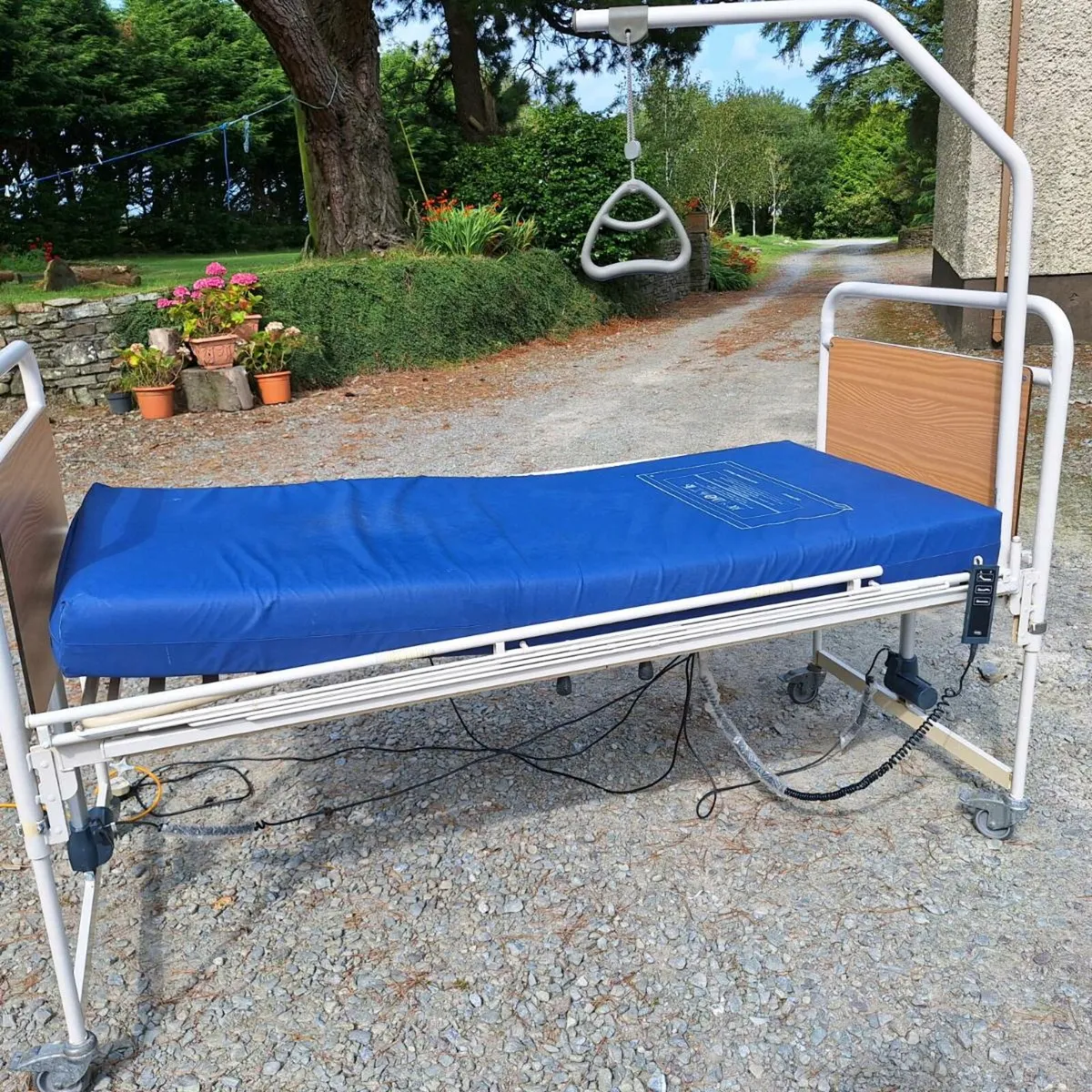 Electric bed - Image 3