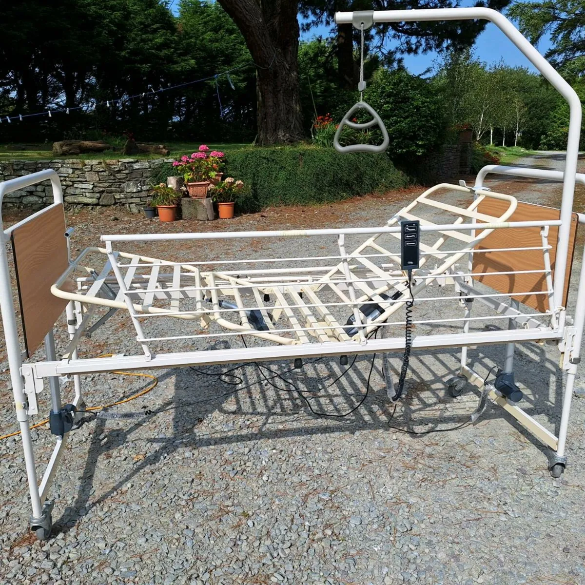 Electric bed - Image 4
