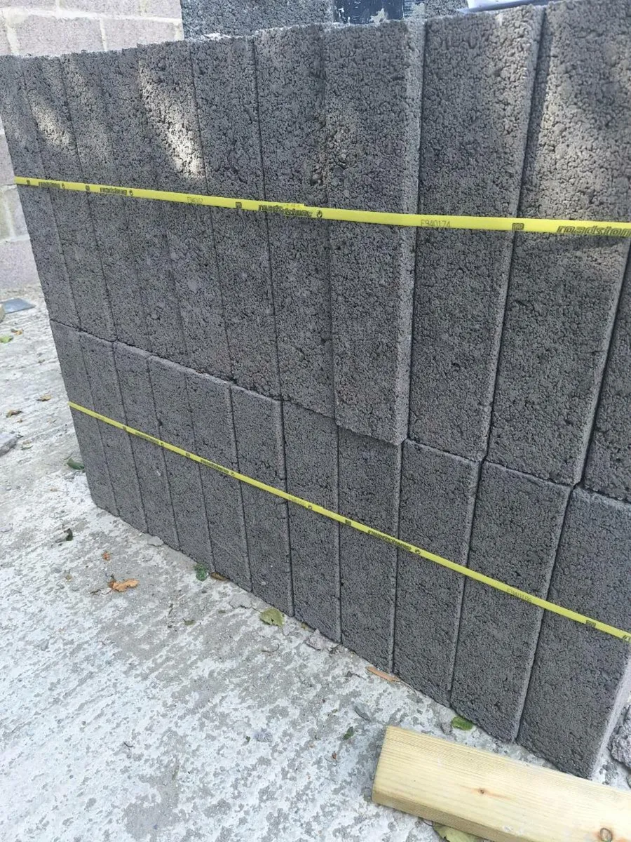 Building sand & blocks - Image 1