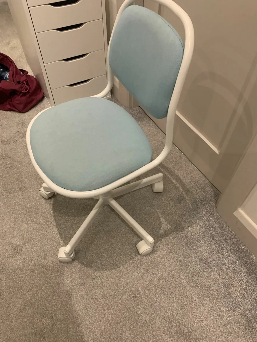kids desk chair - Image 2