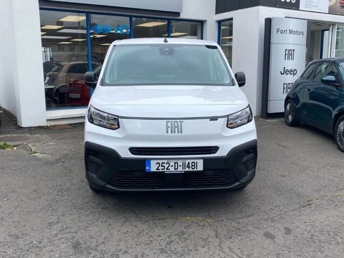 Fiat Doblo SWB 1 5 100HP 650KG 4DR - Image 2