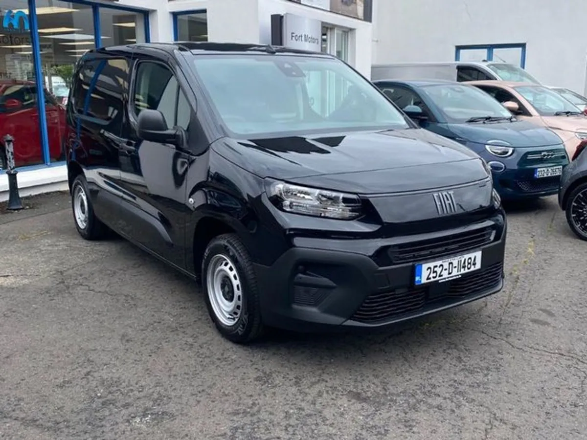Fiat Doblo SWB 1 5 100HP 650KG 4DR - Image 4