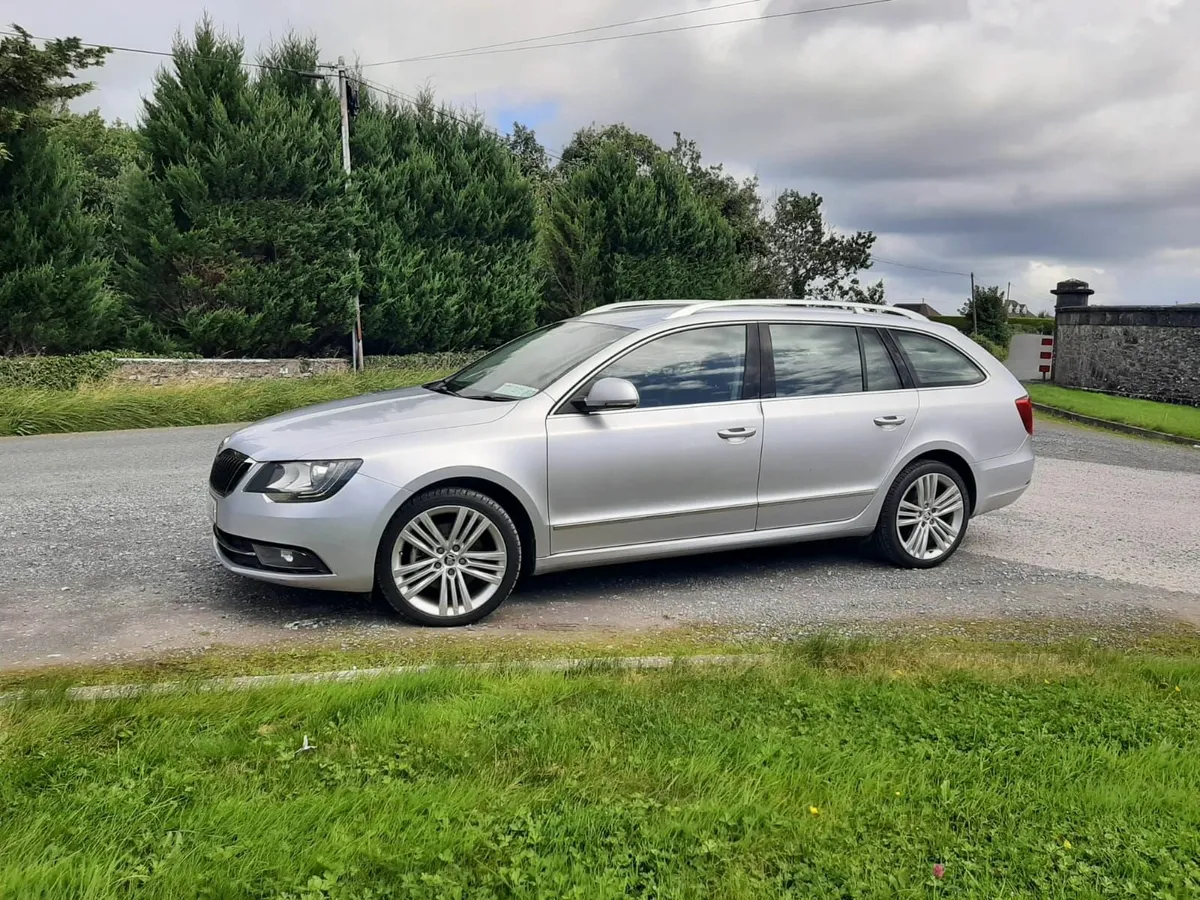 Skoda Superb 2015 - Image 2
