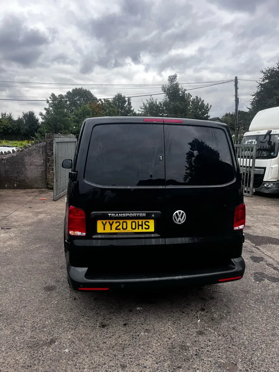 2020 Vw transporter - Image 4