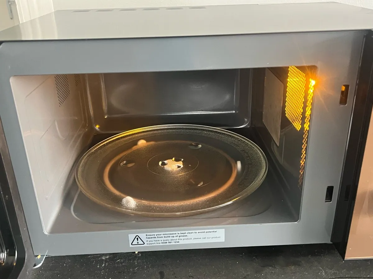 Microwave - Image 2