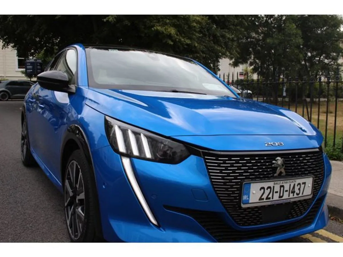Peugeot 208 GT 1.2 100 4DR - Image 2