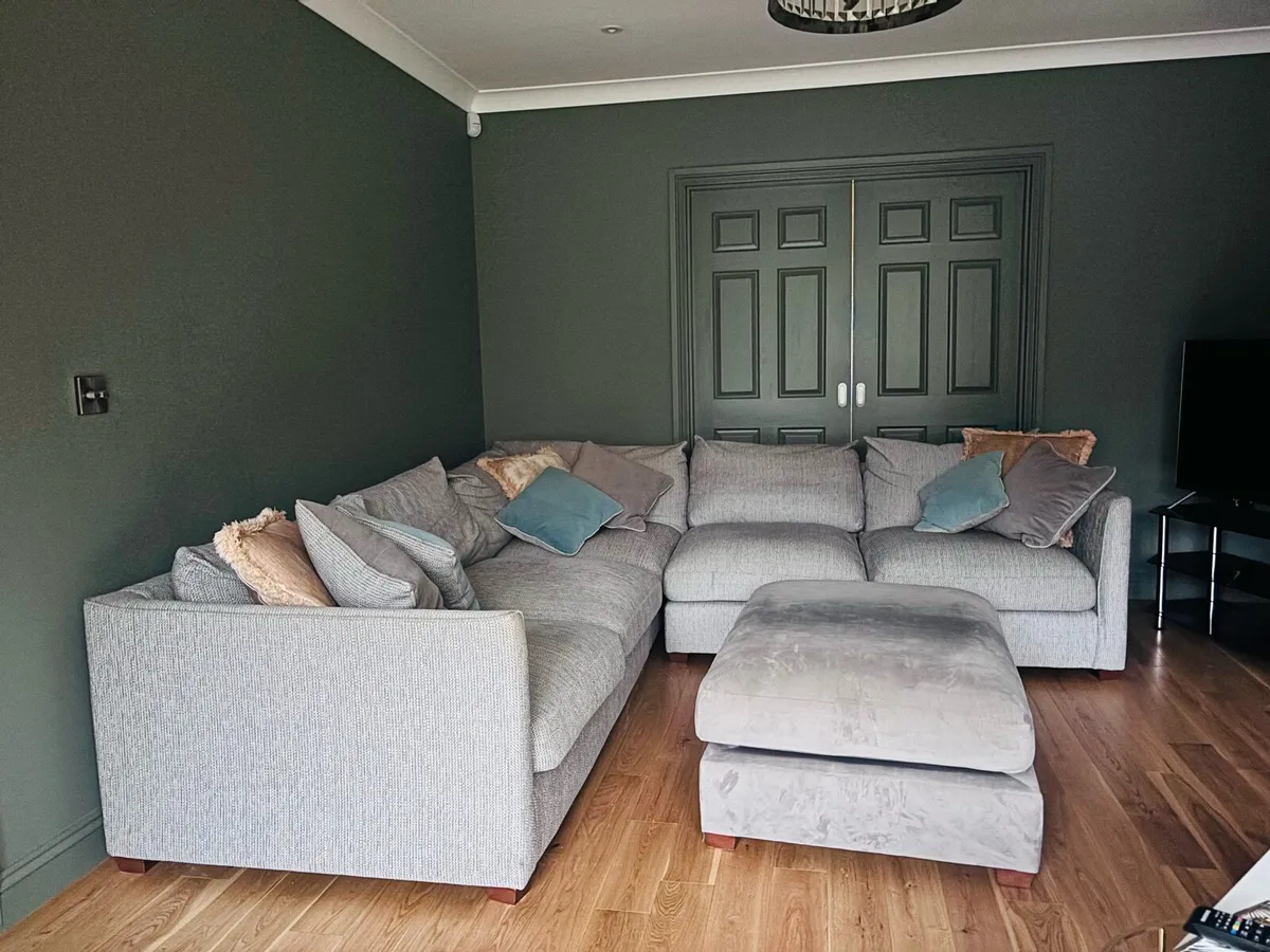 L shaped couch - Image 3
