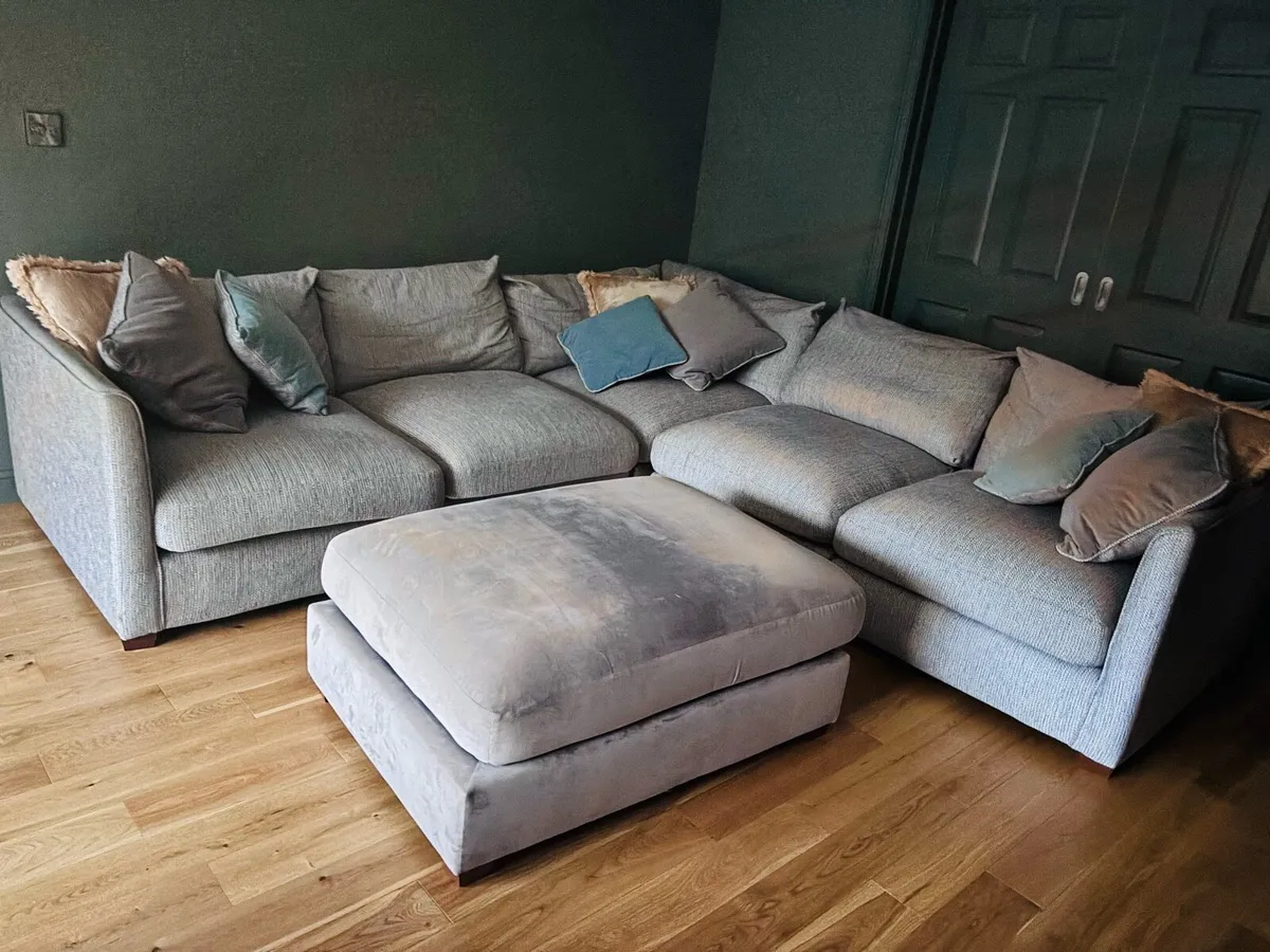 L shaped couch - Image 4