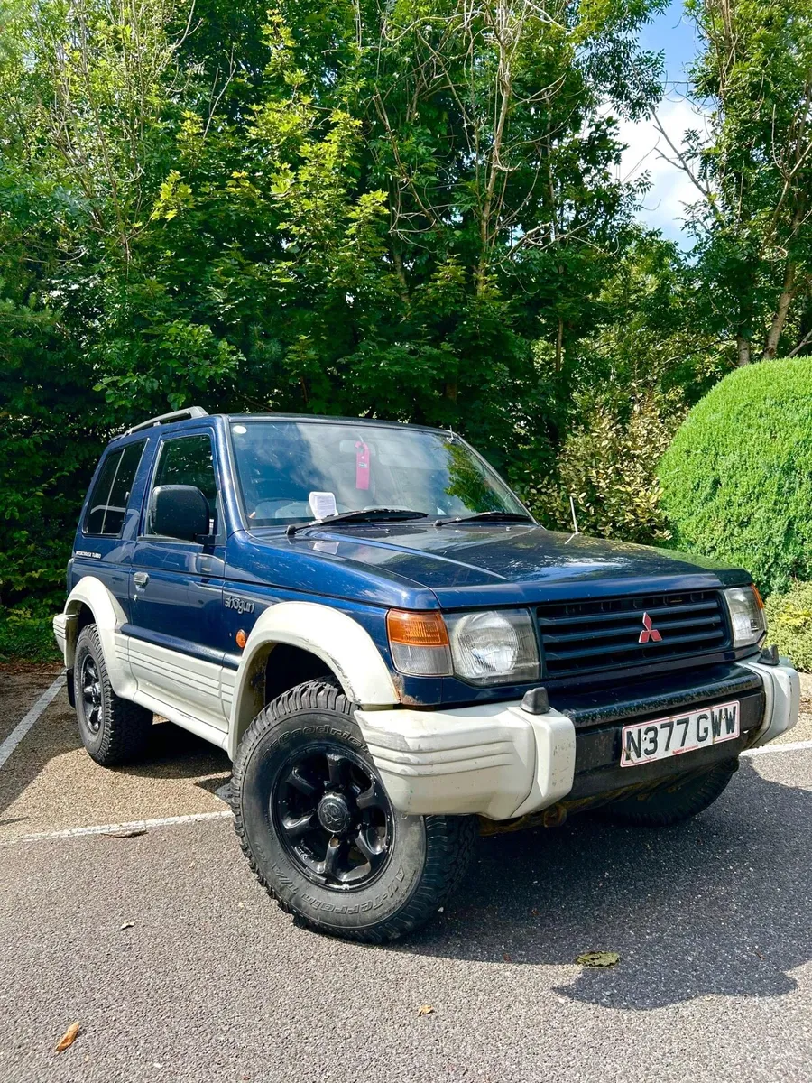 1995 Mitsubishi Pajero 2.5 td sunroof 76000 miles - Image 1