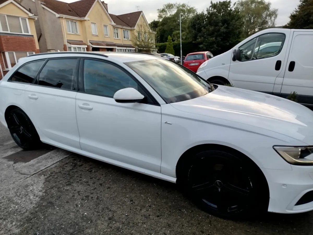 Audi A6 2012 - Image 1