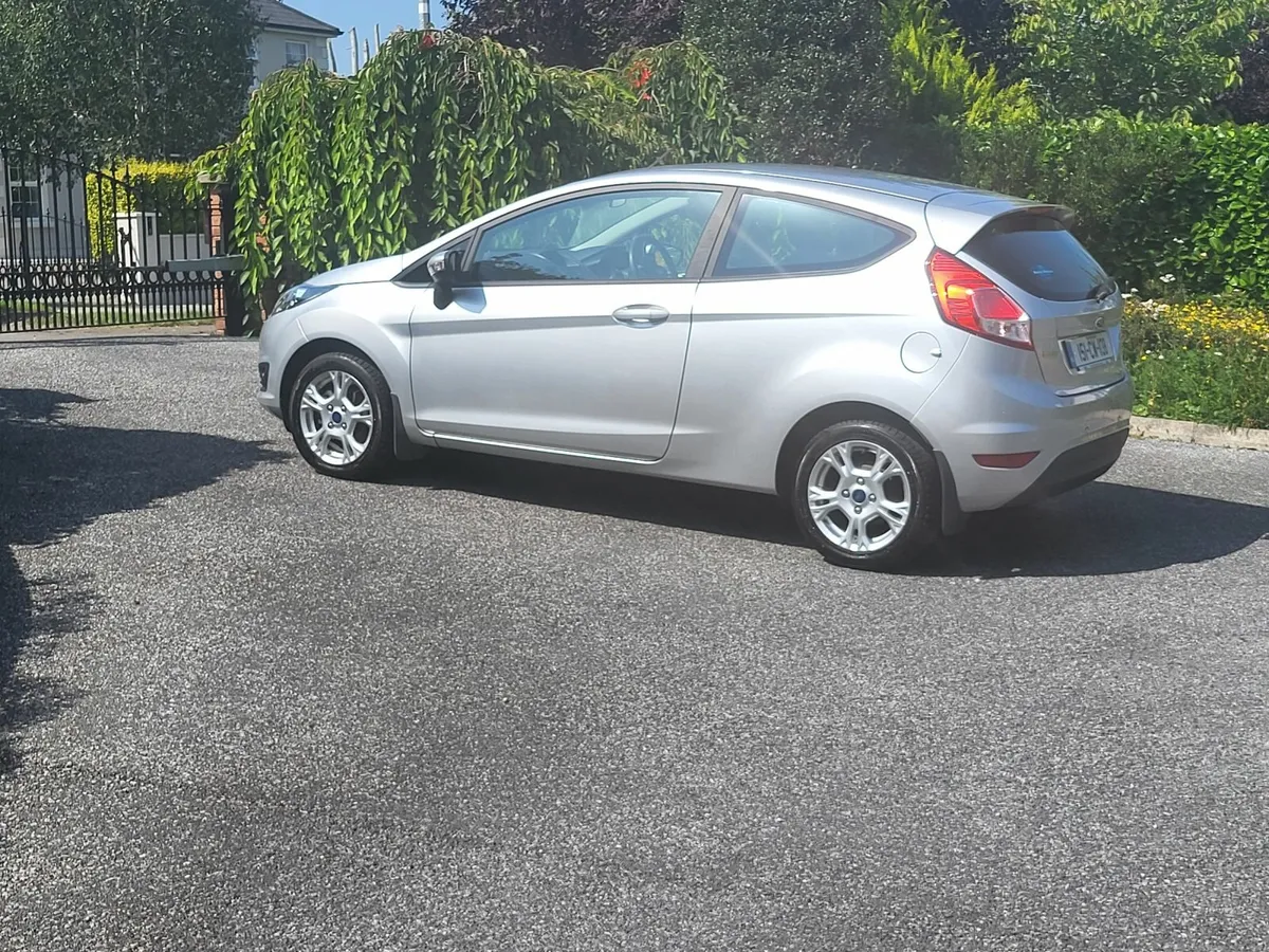 Ford Fiesta 2015 automatic petril - Image 1