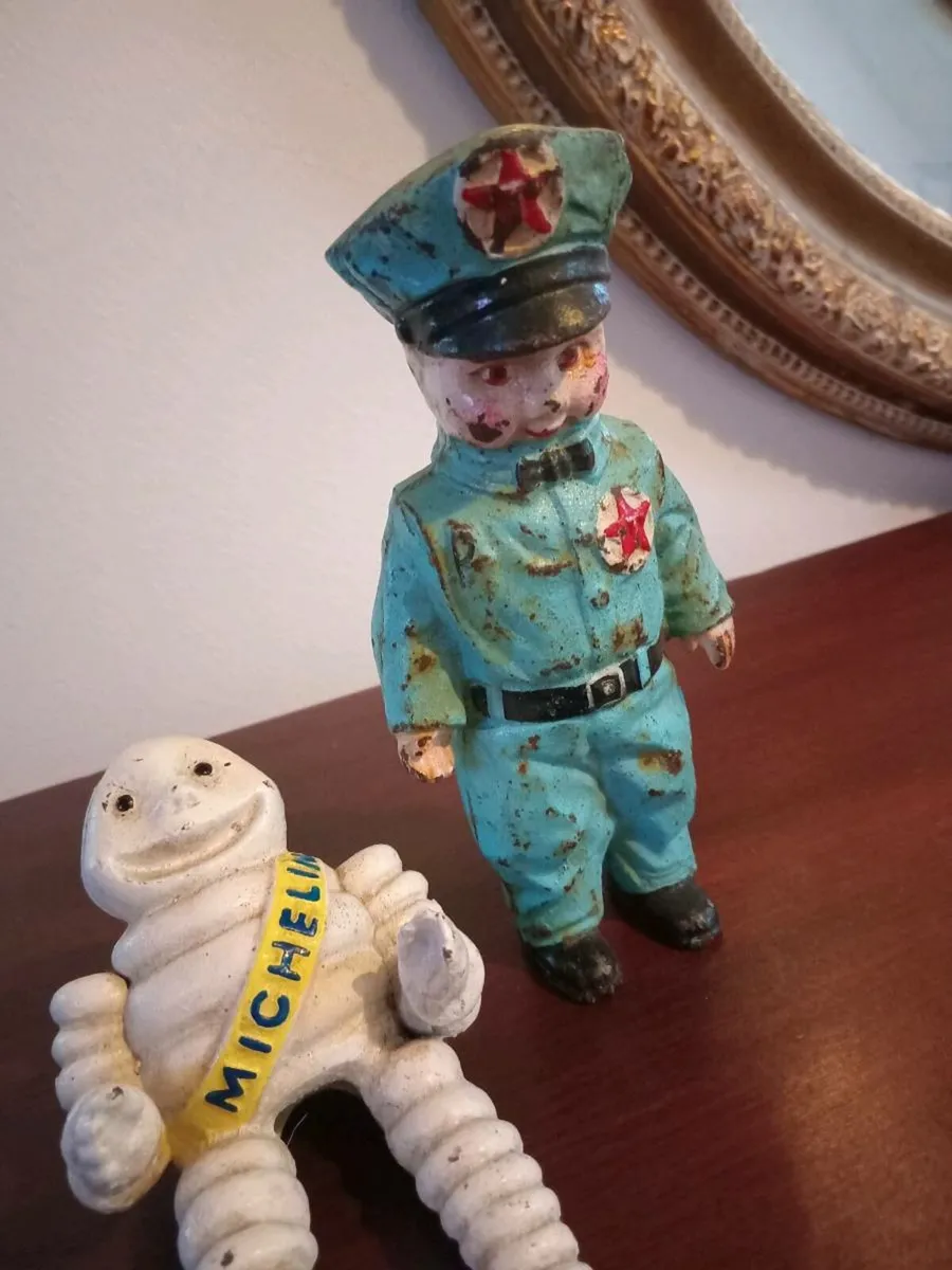 vintage cast iron texaco attendant money box - Image 1