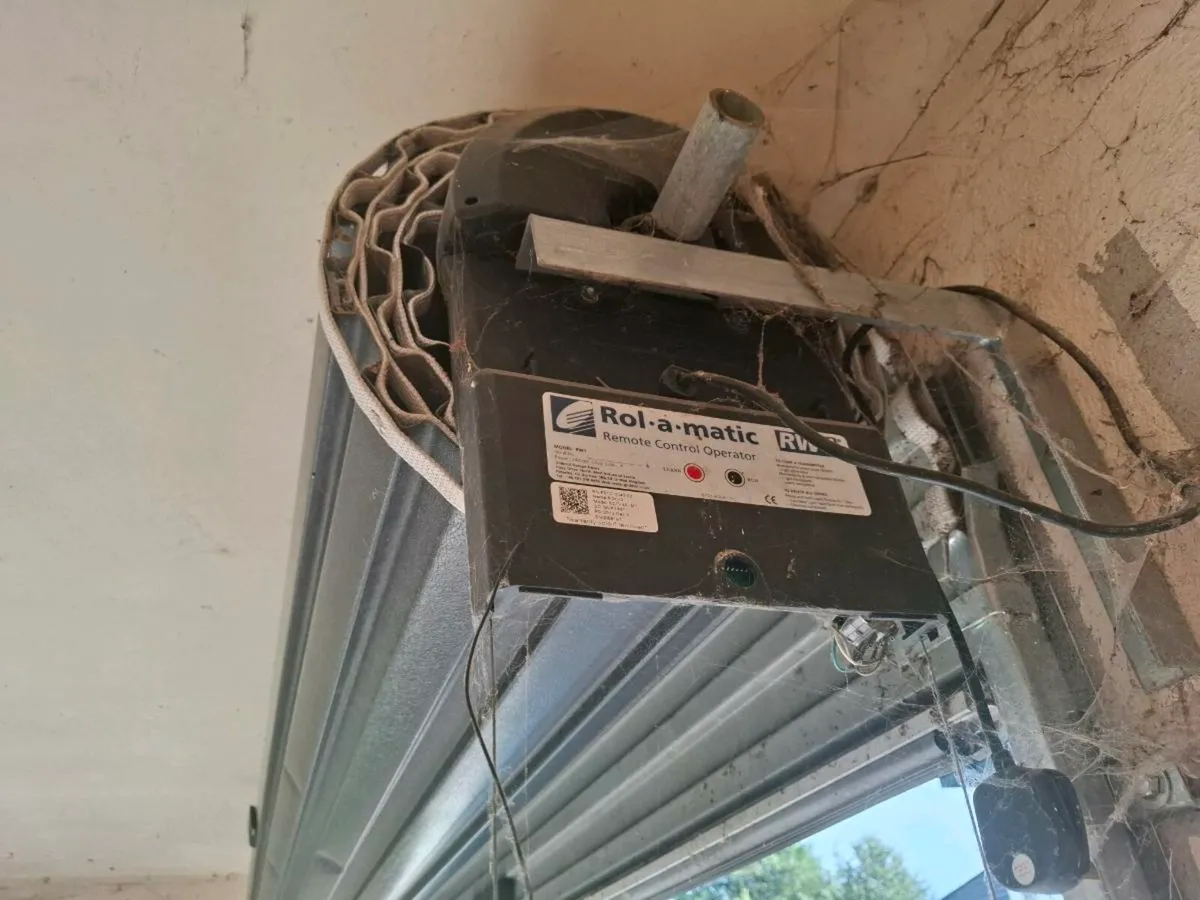 Rol a matic garage door - Image 1