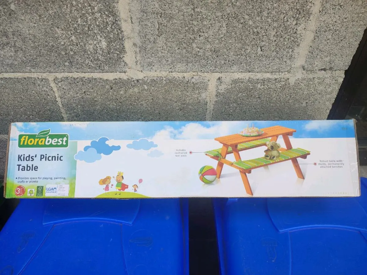 Kids Picnic Table - Image 1