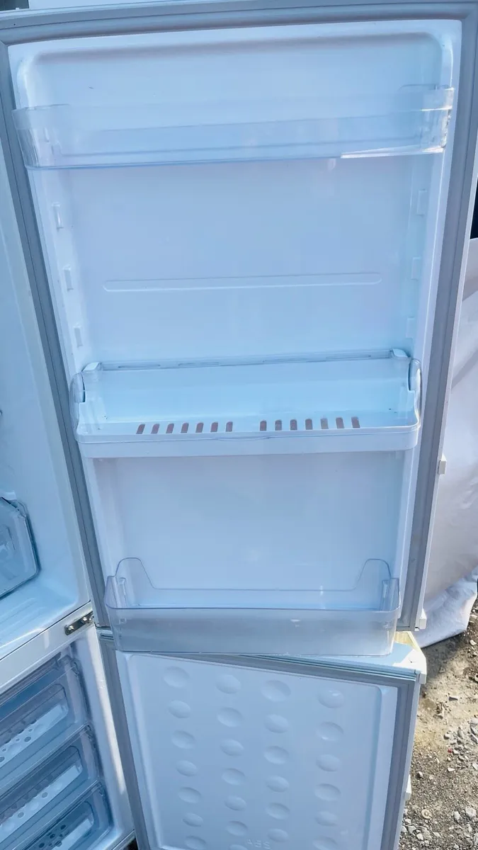 Samsung fridge - Image 2