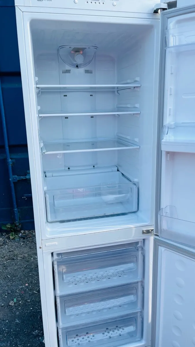 Samsung fridge - Image 3