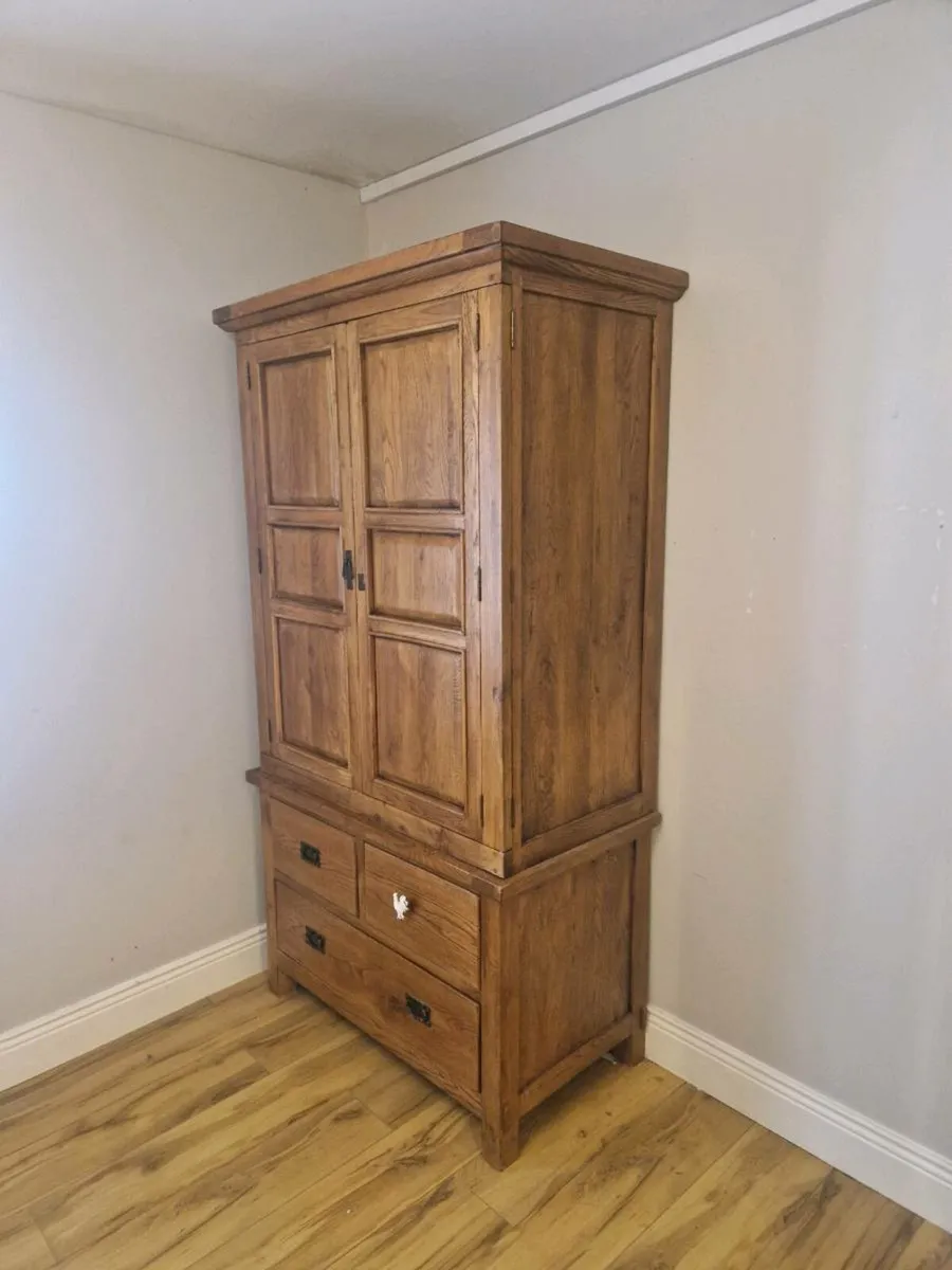 Solid Oak Free Standing Wardrobe - Image 1