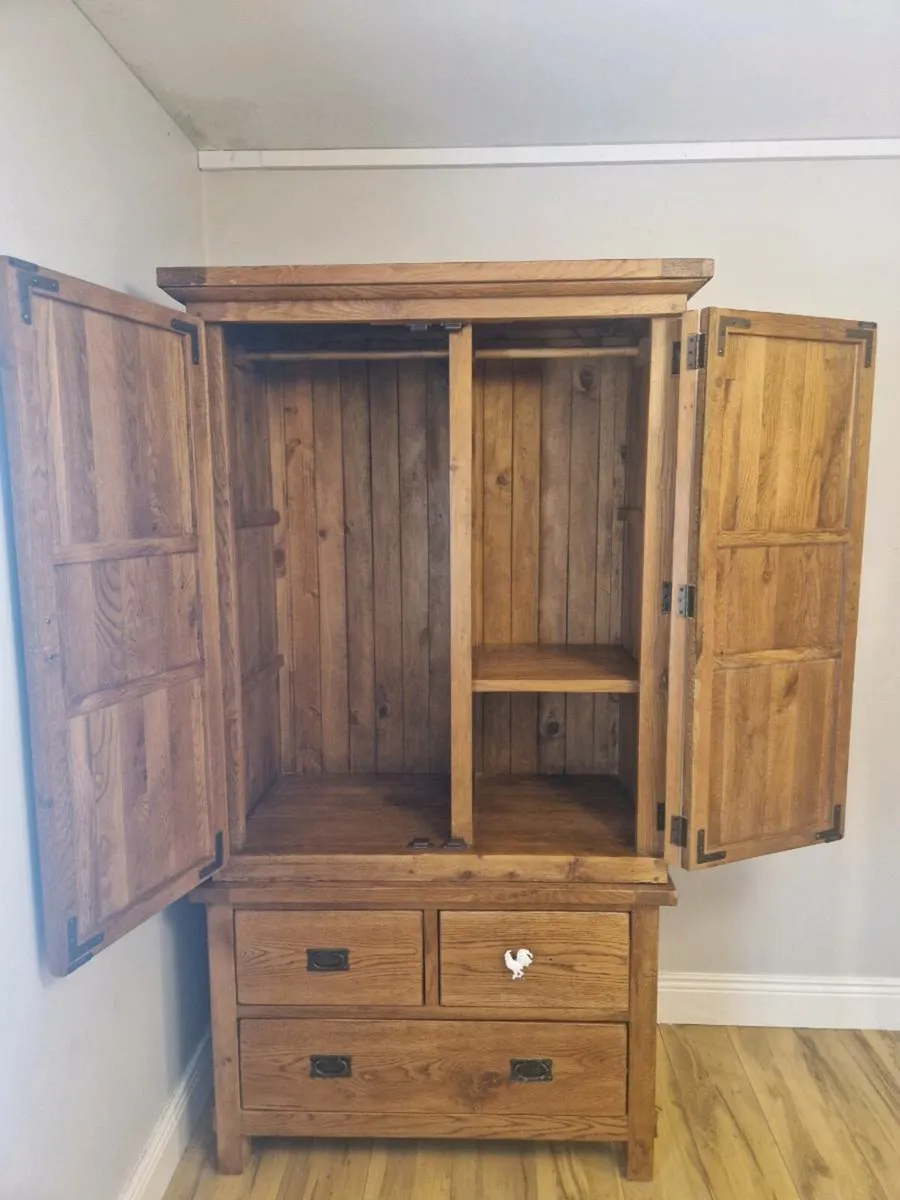Solid Oak Free Standing Wardrobe - Image 3