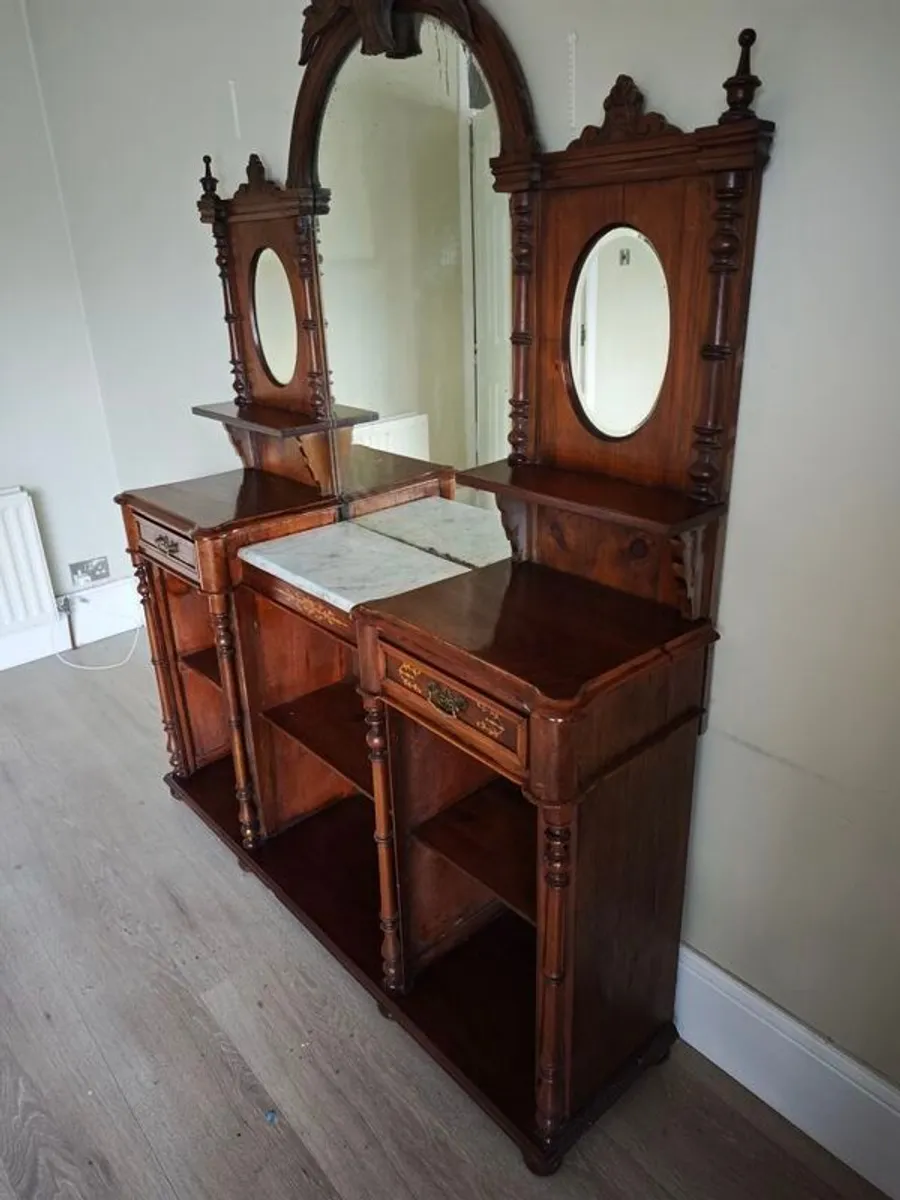 Presentation dresser - Image 3