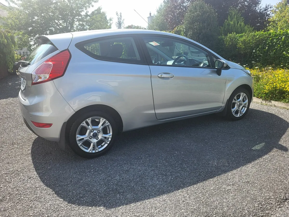 Ford Fiesta 2015 automatic petril - Image 4