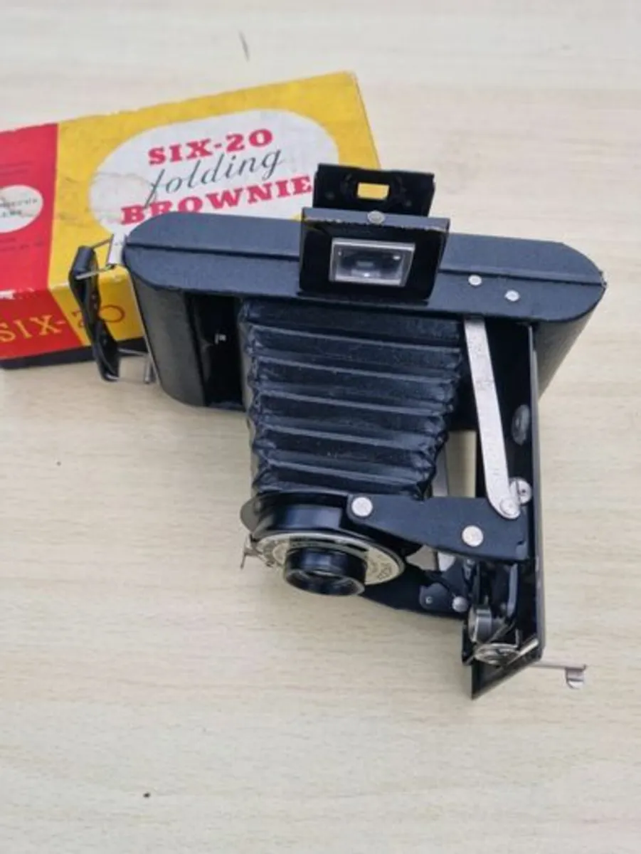 Kodak Six-20 Folding Brownie, Boxed - Image 4