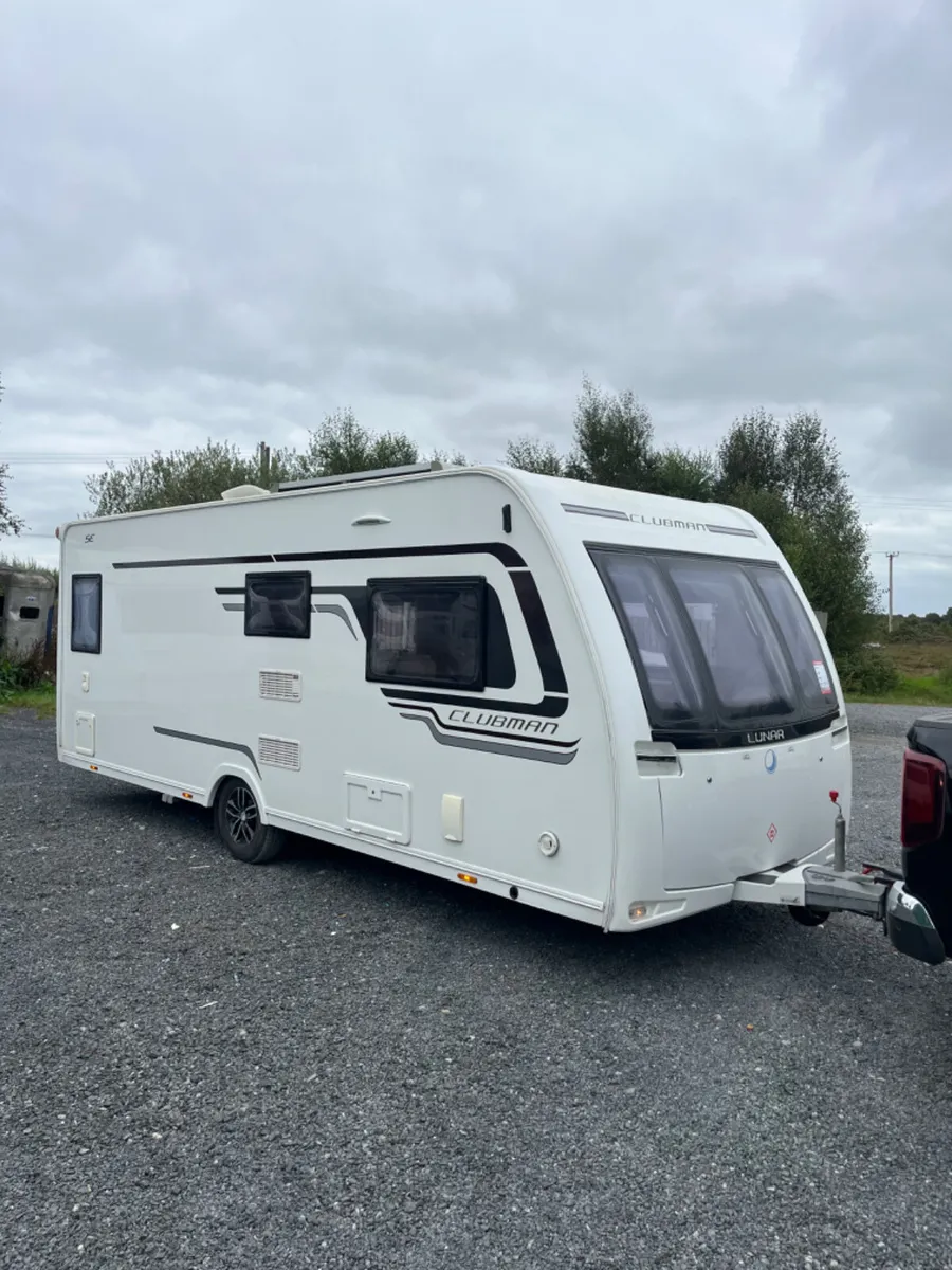 Lunar Clubman 4 Berth Fixed Bed Caravan - Image 1