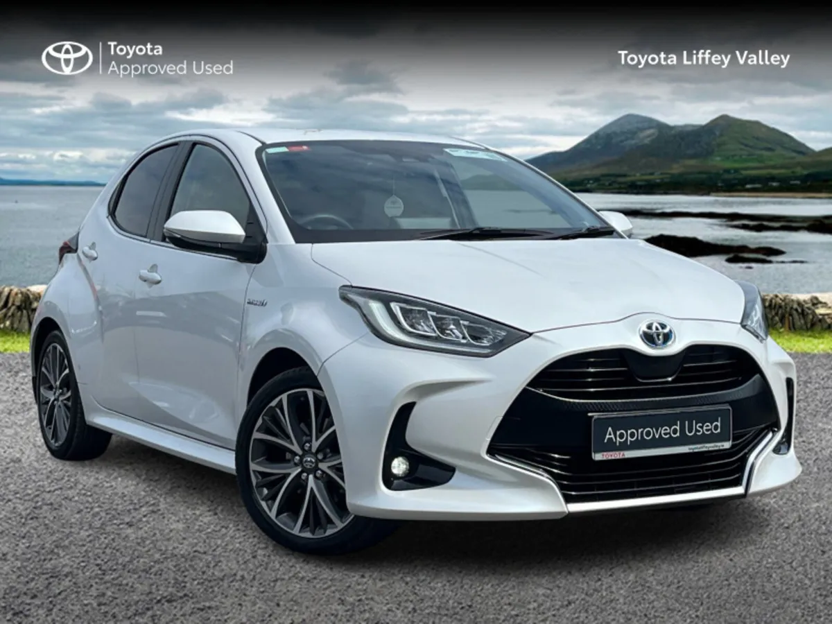 Toyota Yaris YARIA HYBRID PLATINUM - Image 1