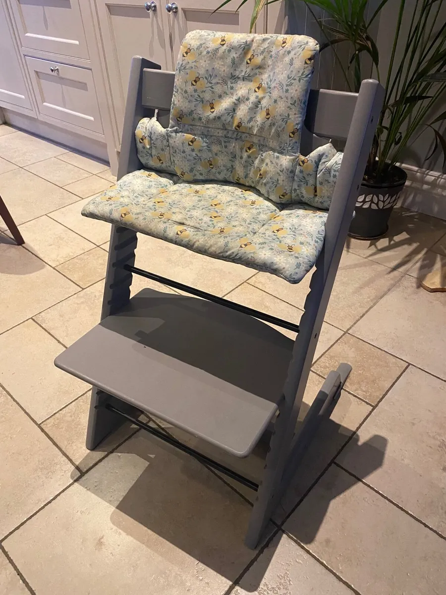 Tripp Trapp Chair and Tray - Image 1