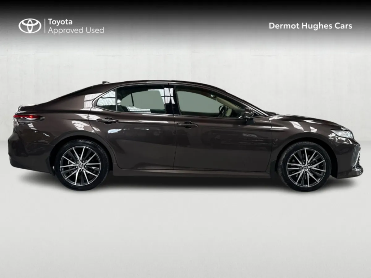 Toyota Camry CAMRY PLATINUM EDITION - Image 3