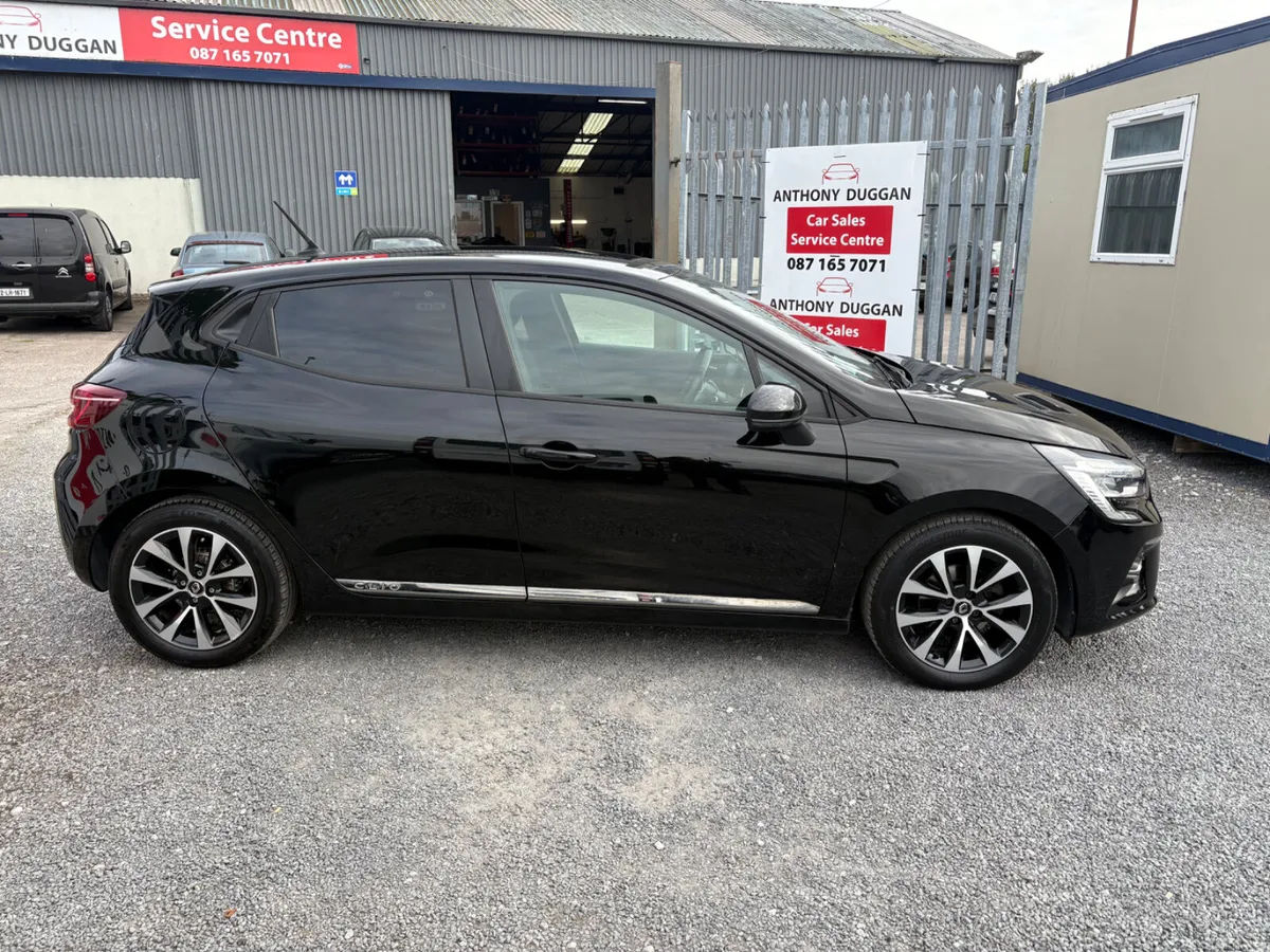 2020 Renault Clio 1.0 iconic - Image 2