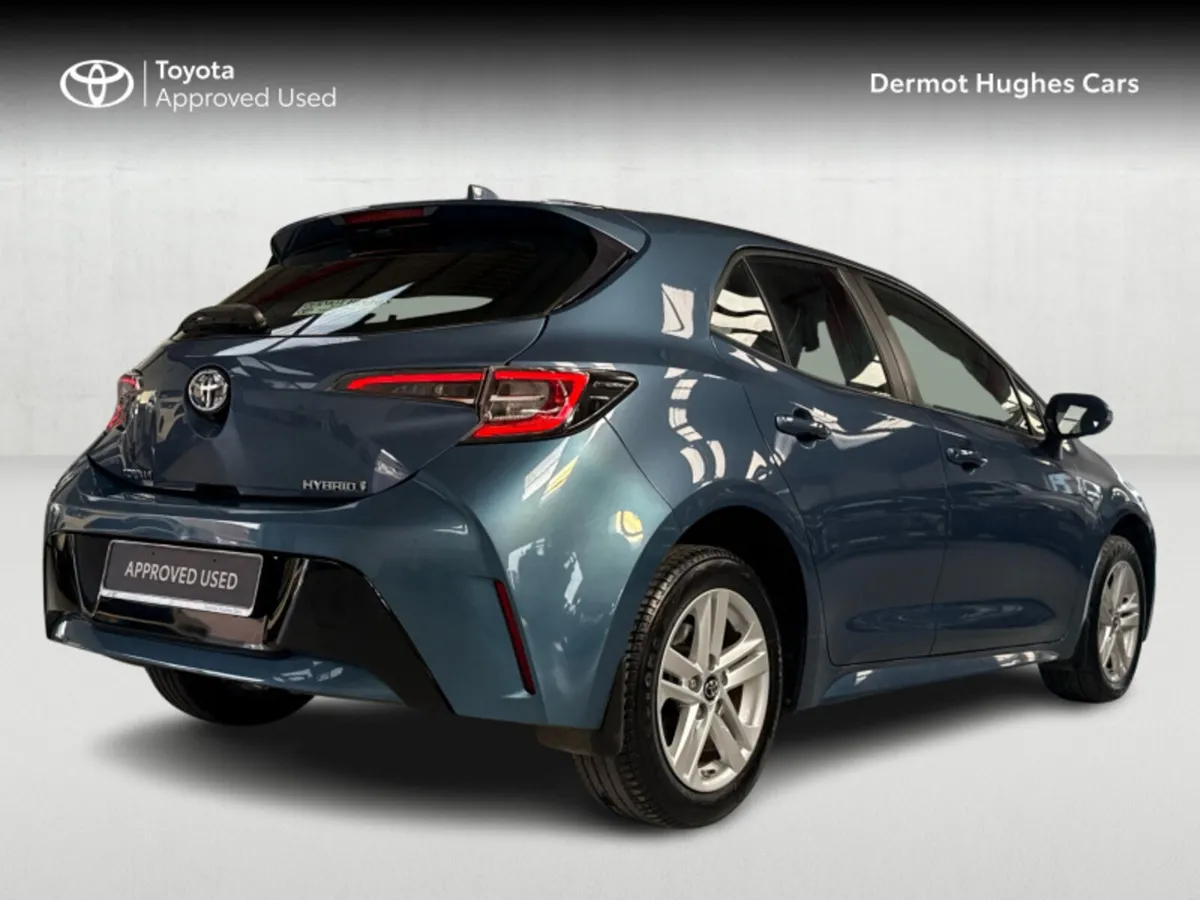 Toyota Corolla HYBRID LUNA H/B 4DR AUTO - Image 2