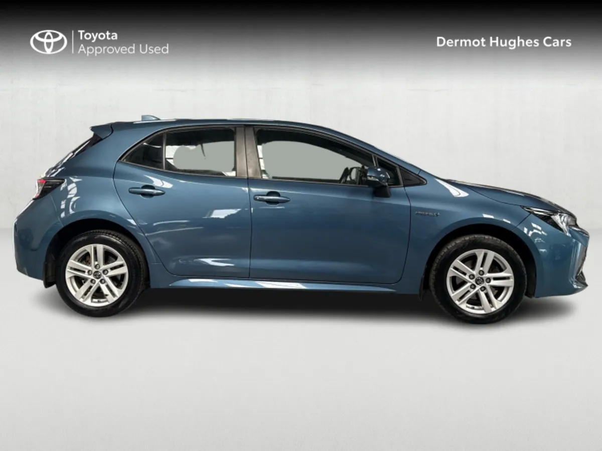 Toyota Corolla HYBRID LUNA H/B 4DR AUTO - Image 3
