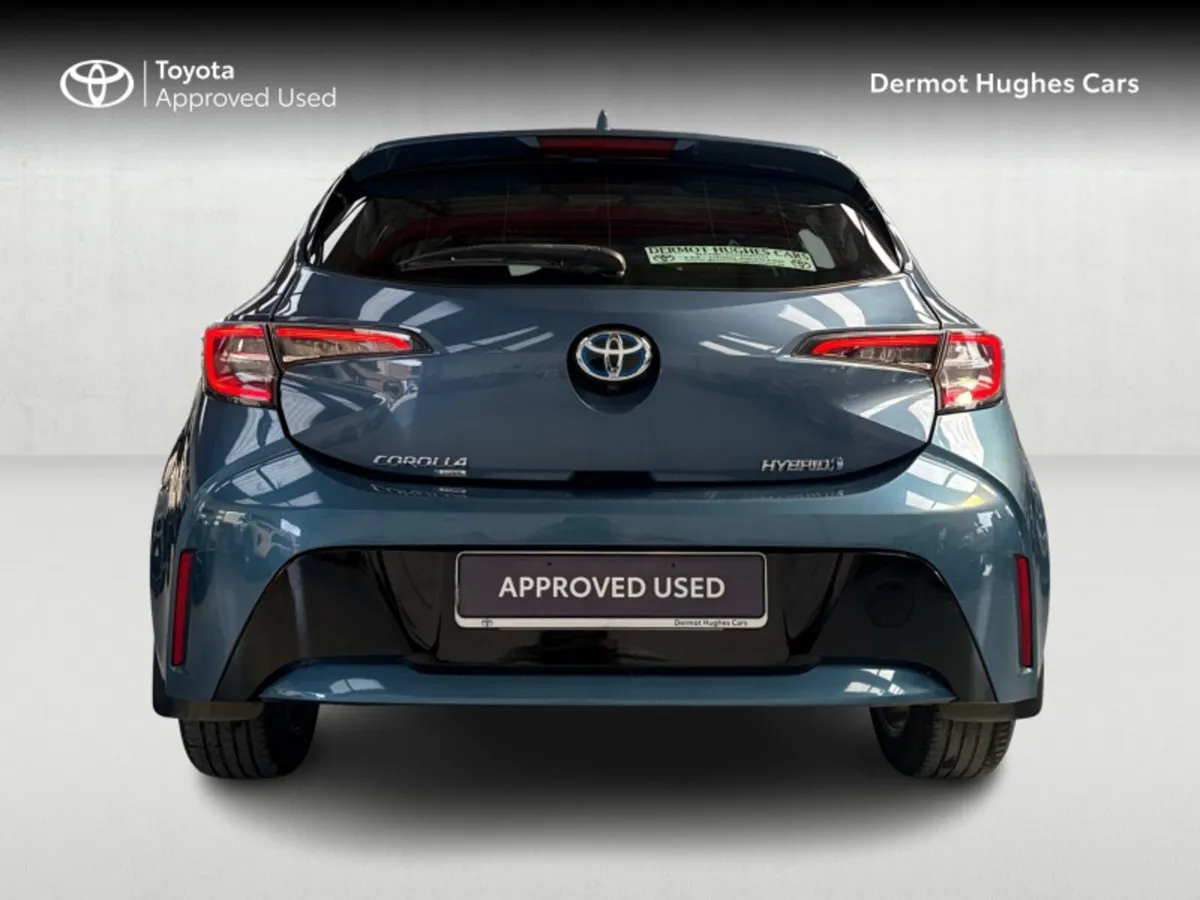 Toyota Corolla HYBRID LUNA H/B 4DR AUTO - Image 4
