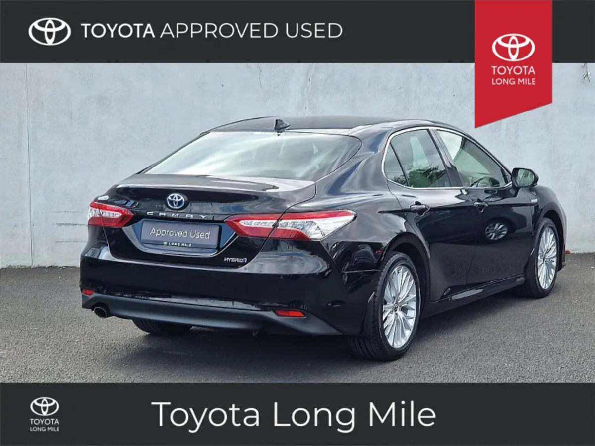 Toyota Camry 2.5 Hybrid Platinum 4dr - Image 3