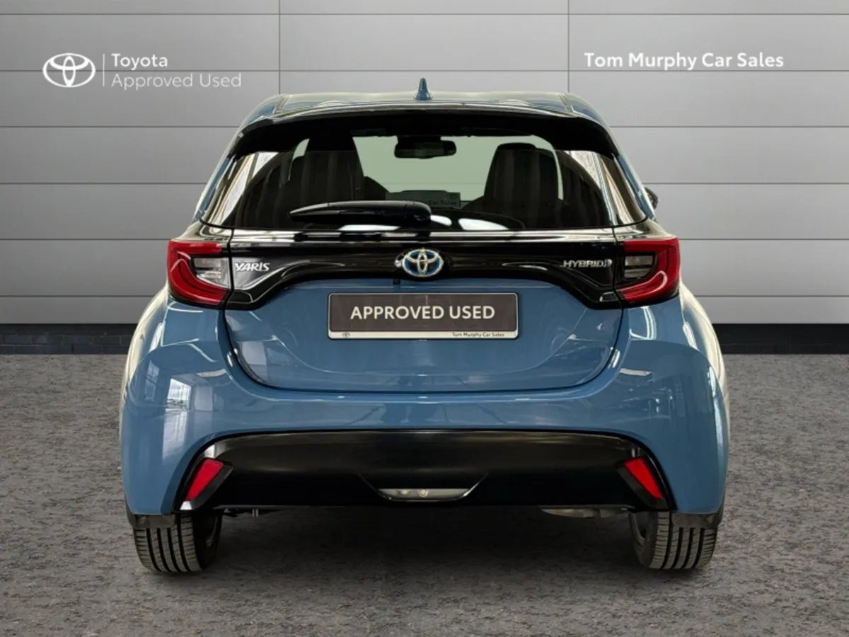 Toyota Yaris YARIS HYBRID PLATINUM - Image 4
