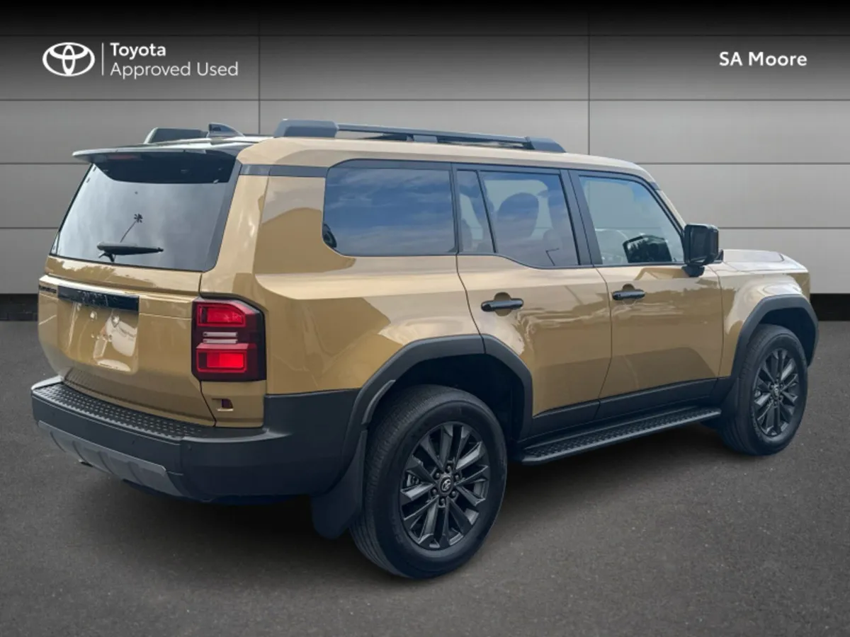 Toyota Land Cruiser 7 SEAT PLATINUM - Image 2