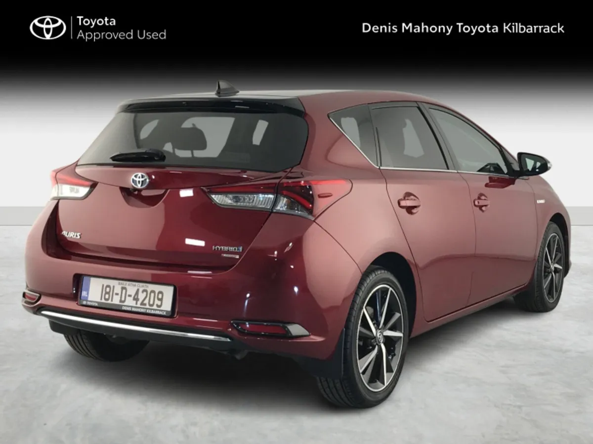 Toyota Auris HYBRID LUNA SPORT - Image 2