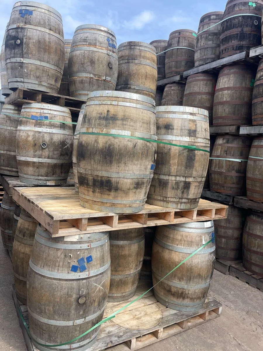 Whiskey barrel varnished and more - Image 4