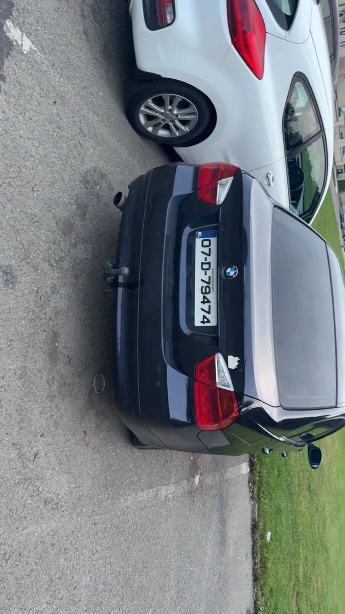 2007 BMW 320i - Image 3