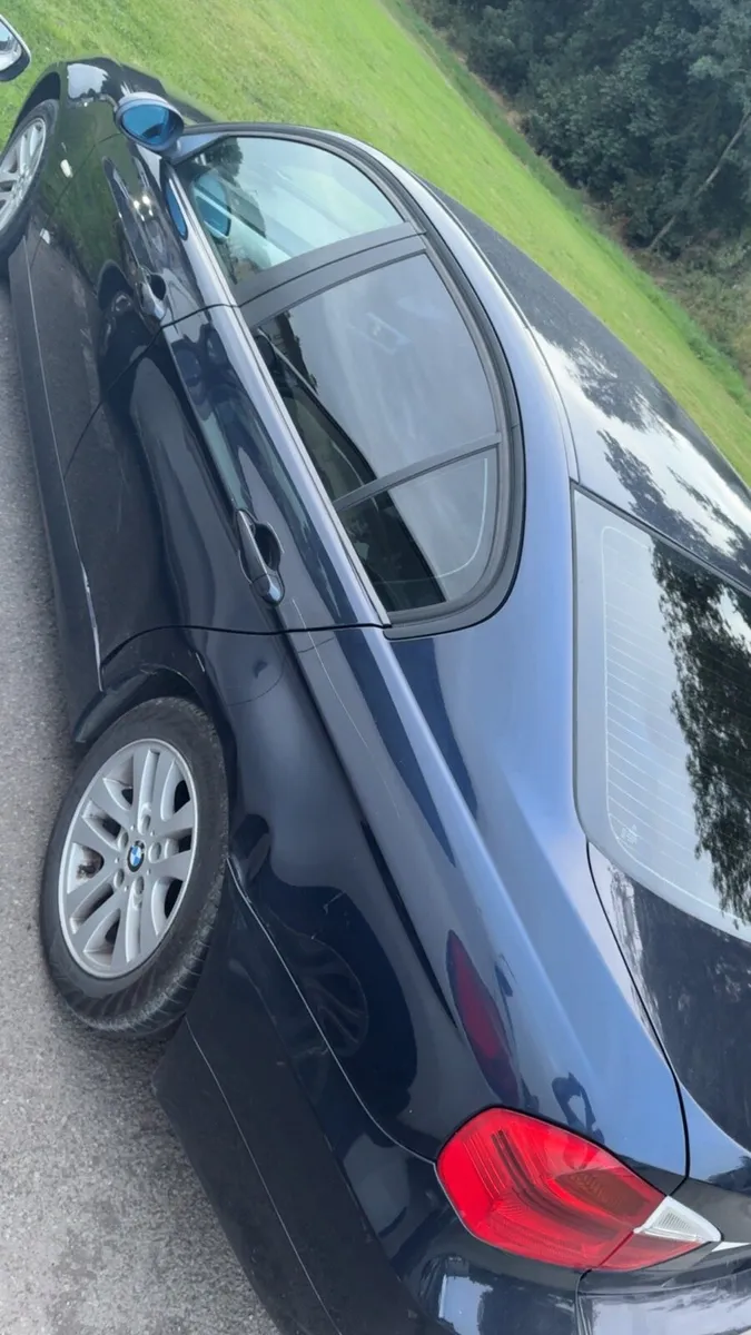 2007 BMW 320i - Image 4