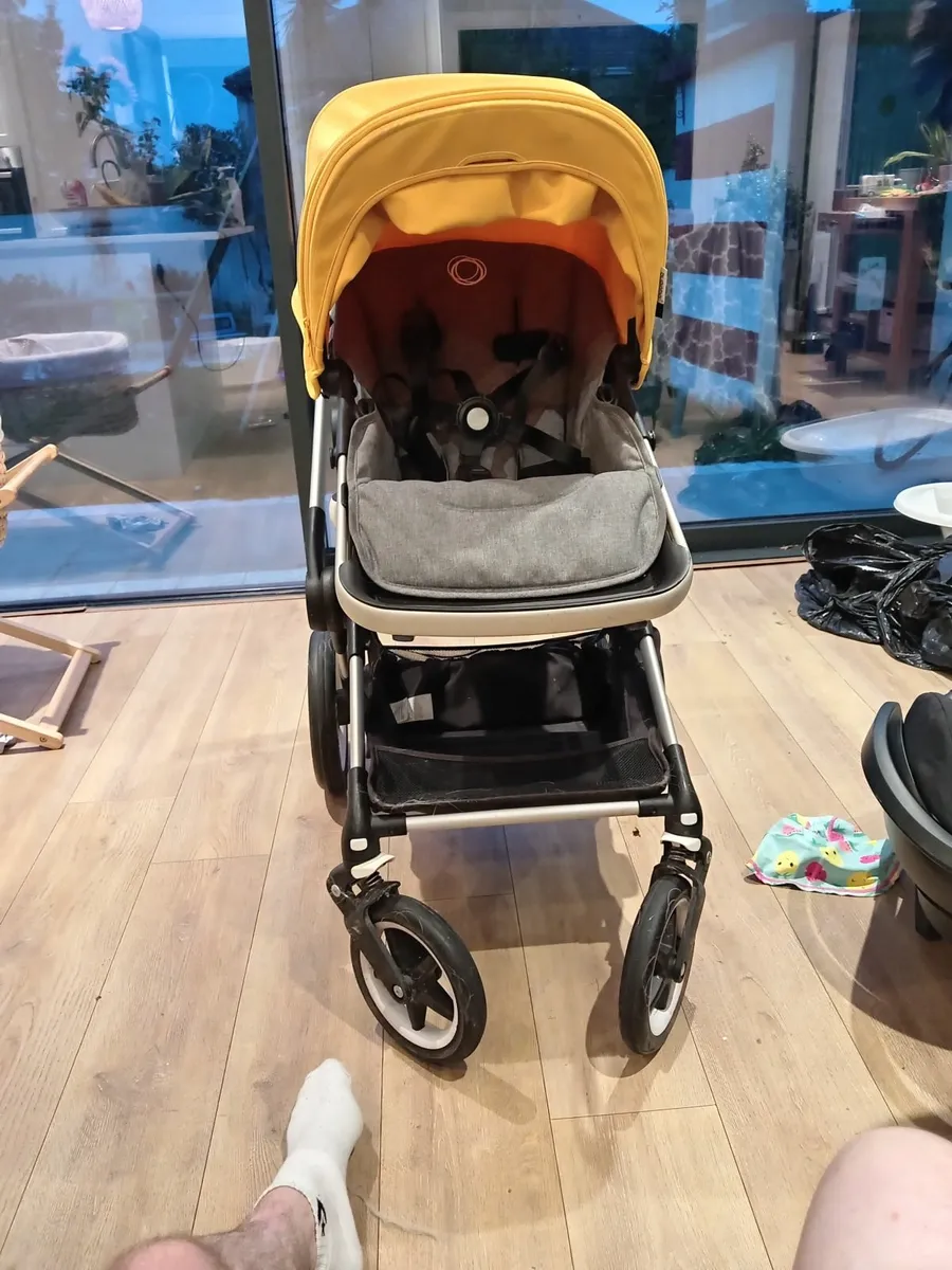 Baby Stroller over 1k new and hardly used - Image 2
