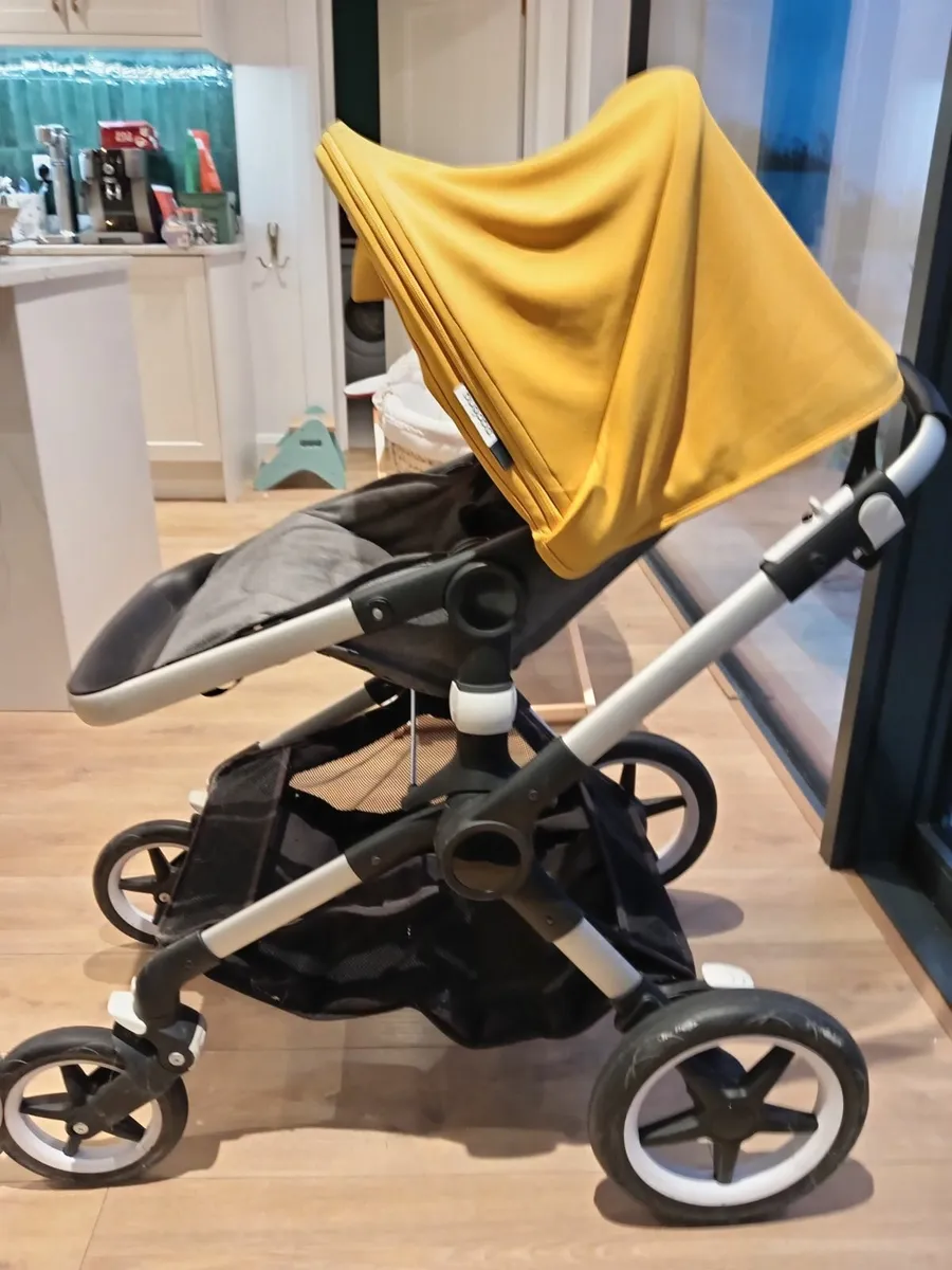Baby Stroller over 1k new and hardly used - Image 3