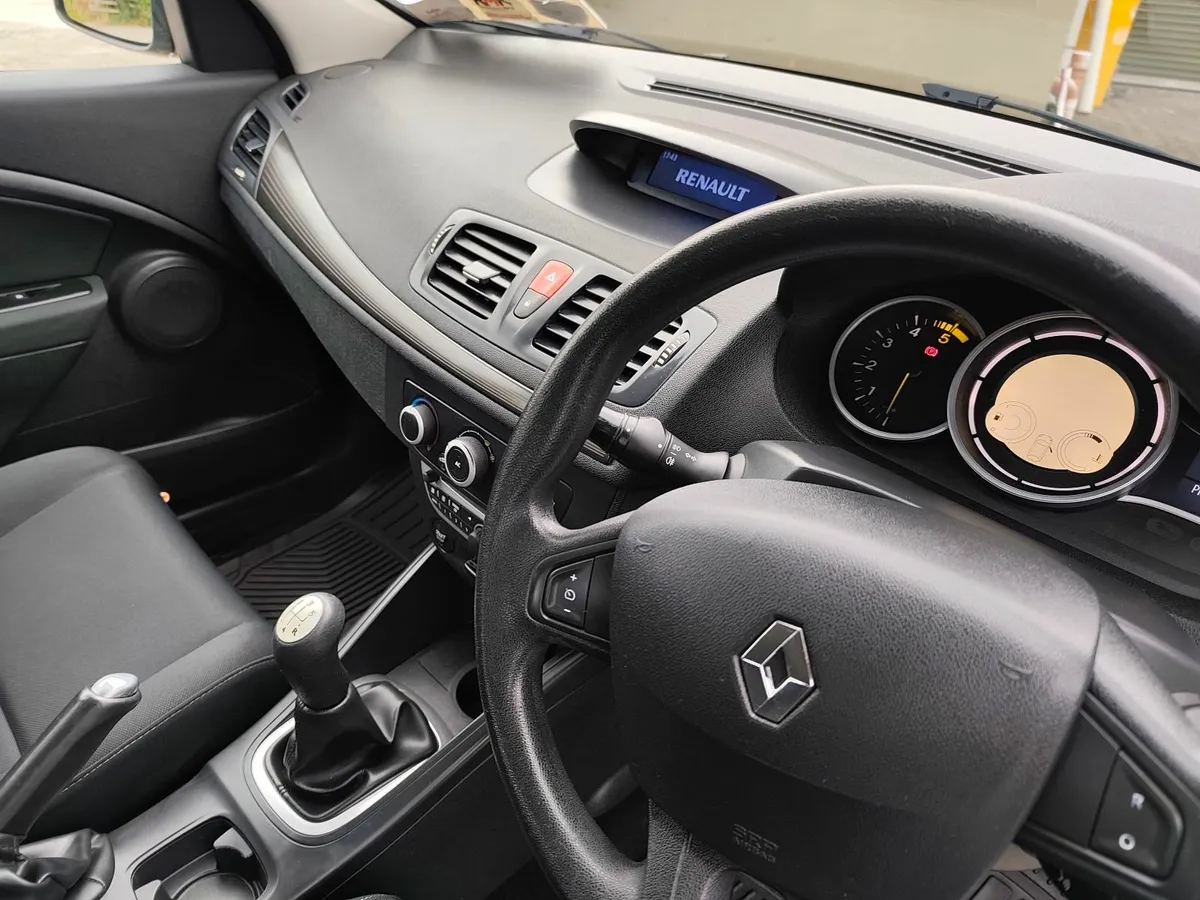 Renault Megane 2011 - Image 3