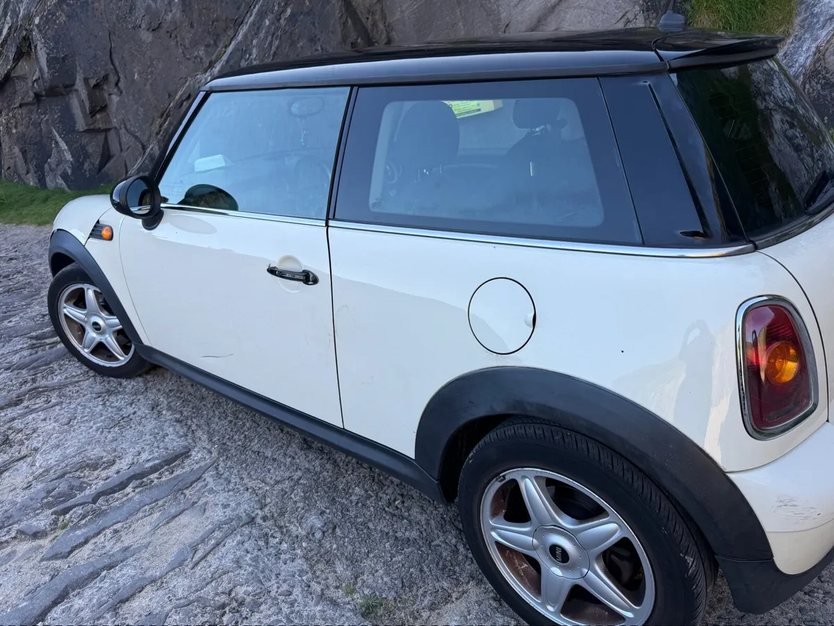 Mini Cooper 2009 - Image 3