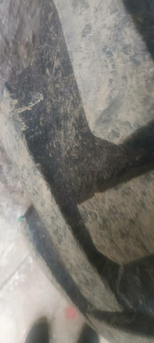 18.4 R 38 tyres - Image 3