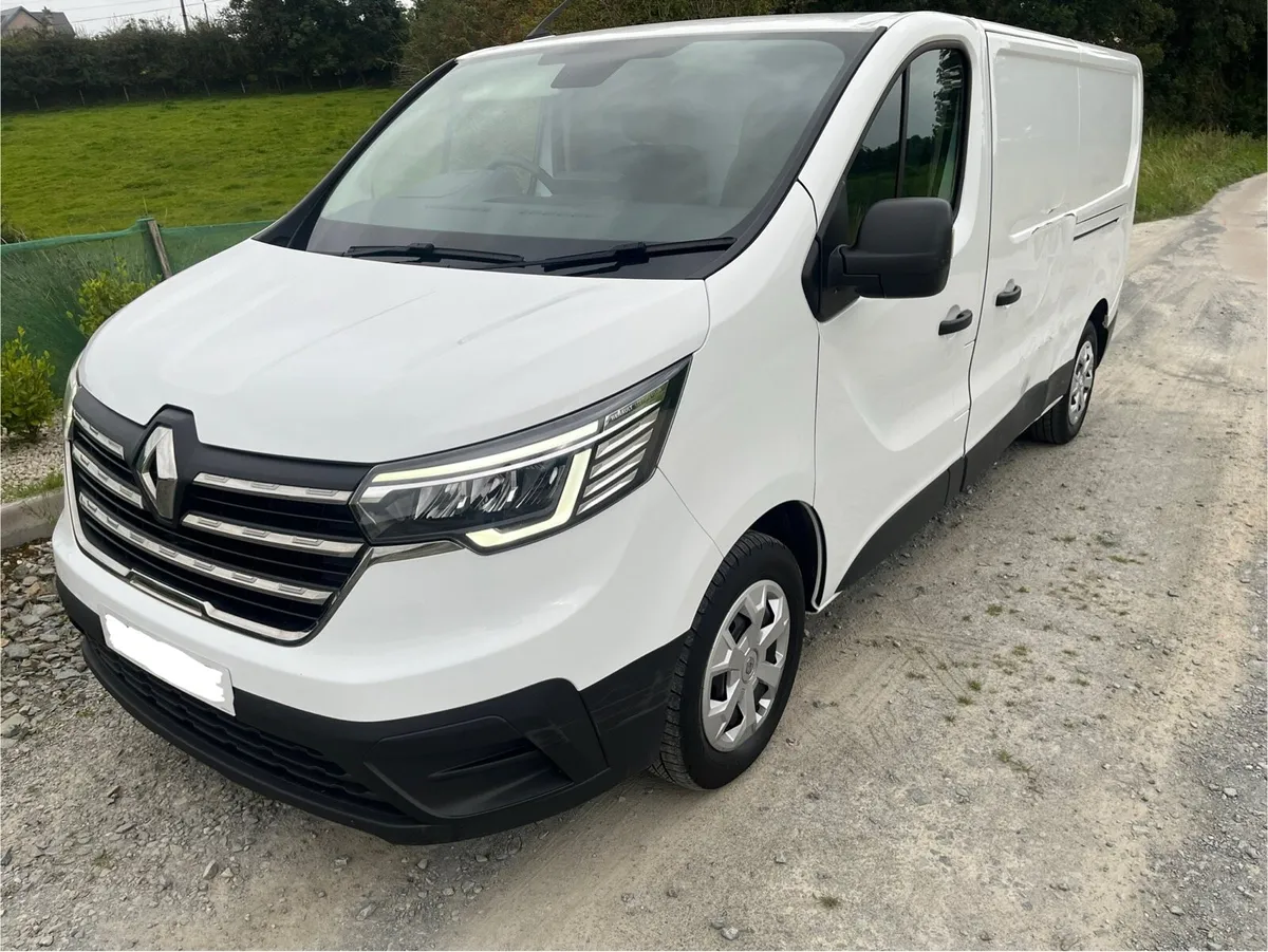 231 Renault Trafic Business Plus - Image 1